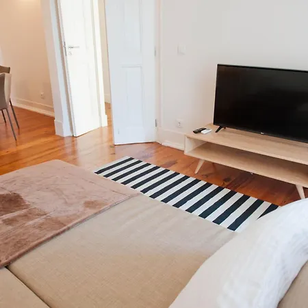 Beautiful Dreamers - At Avenida Cr3d Apartman