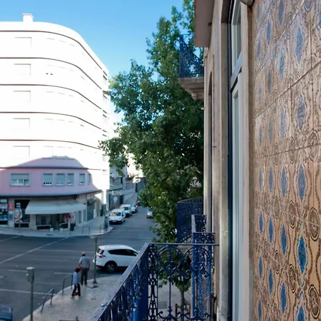 Beautiful Dreamers - At Avenida Cr3d Apartman