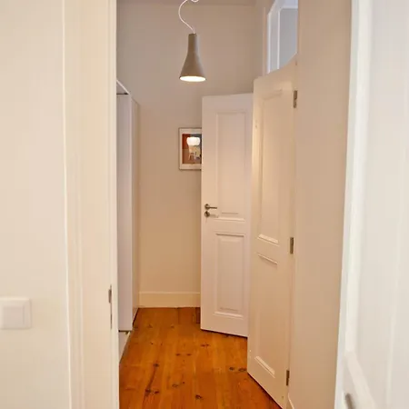 Beautiful Dreamers - At Avenida Cr3d Apartman